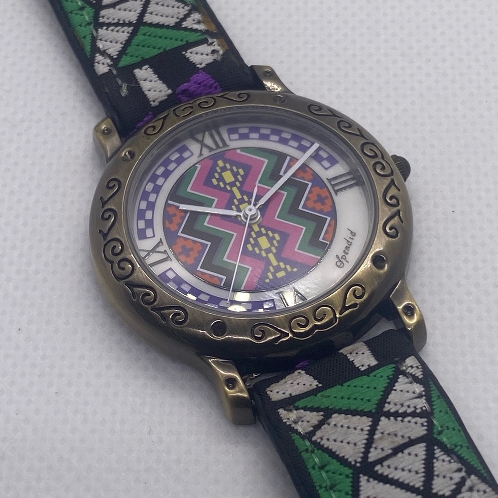 Spendid Multicolored Watch - Picture 4 of 12
